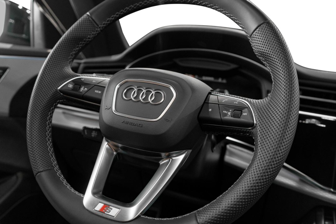 Audi Q8 55 TFSI Quattro S-Line - foto 9