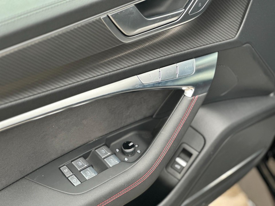 Audi RS6 Quattro - foto 26