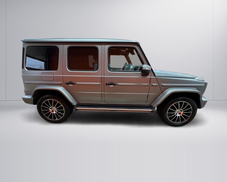 Mercedes-Benz G 350d AMG Line (2)