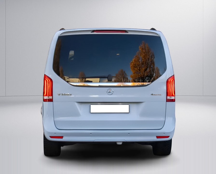Mercedes-Benz V 300d 4MATIC Extralong VIP (5)