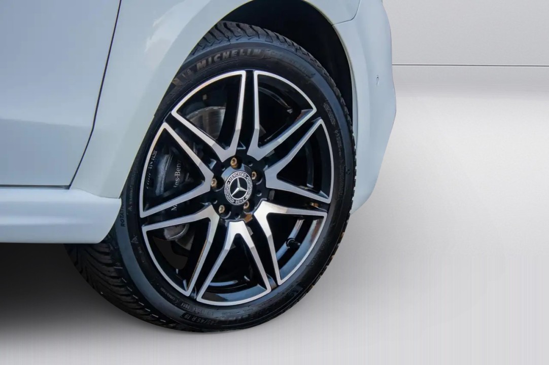 Mercedes-Benz V 300d 4MATIC Extralong VIP - foto 47