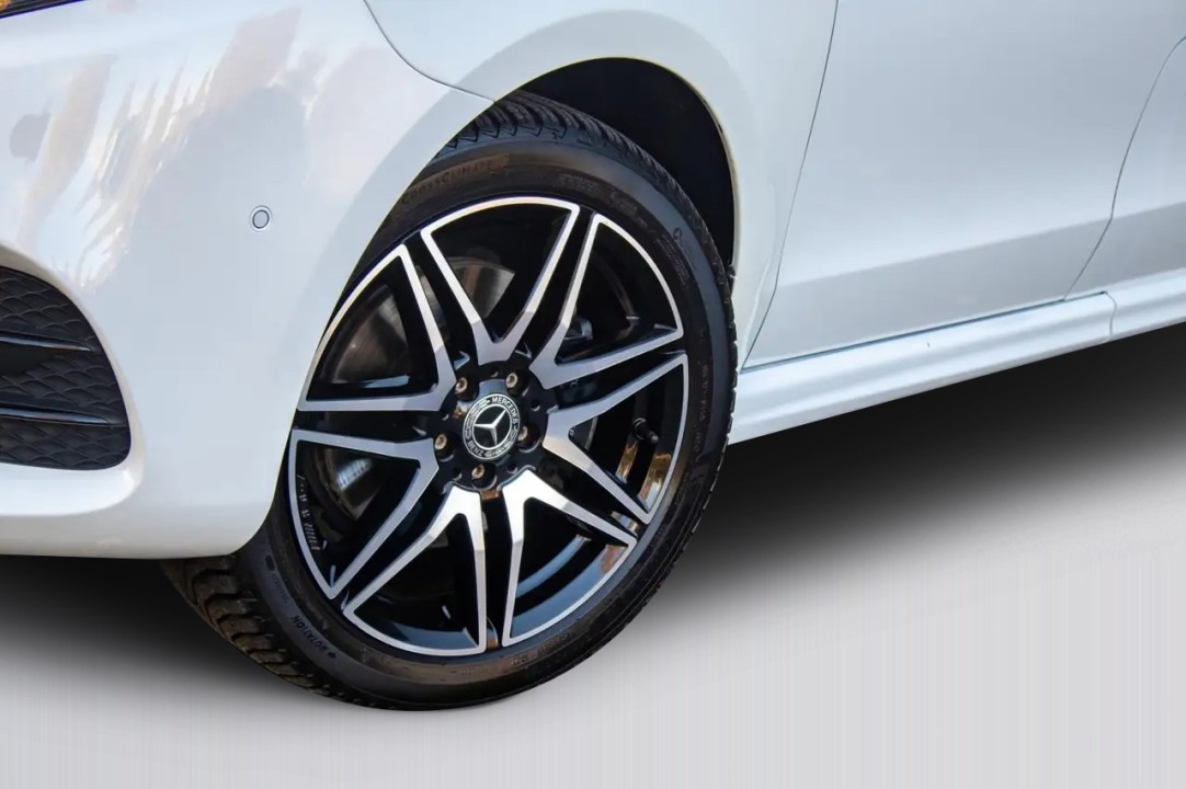 Mercedes-Benz V 300d 4MATIC Extralong VIP - foto 48