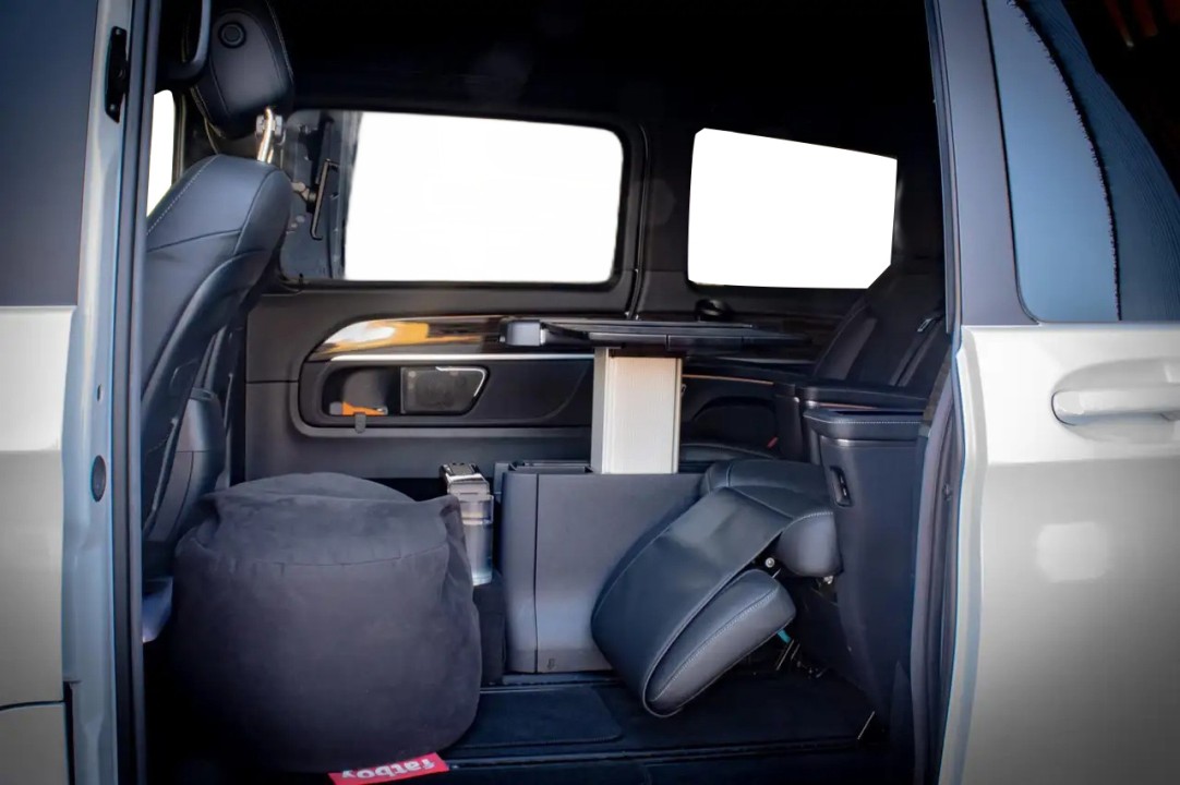 Mercedes-Benz V 300d 4MATIC Extralong VIP - foto 14