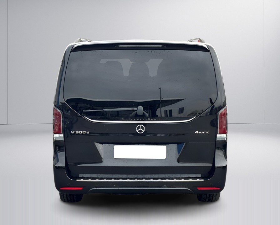 Mercedes-Benz V 300d Extralong (4)