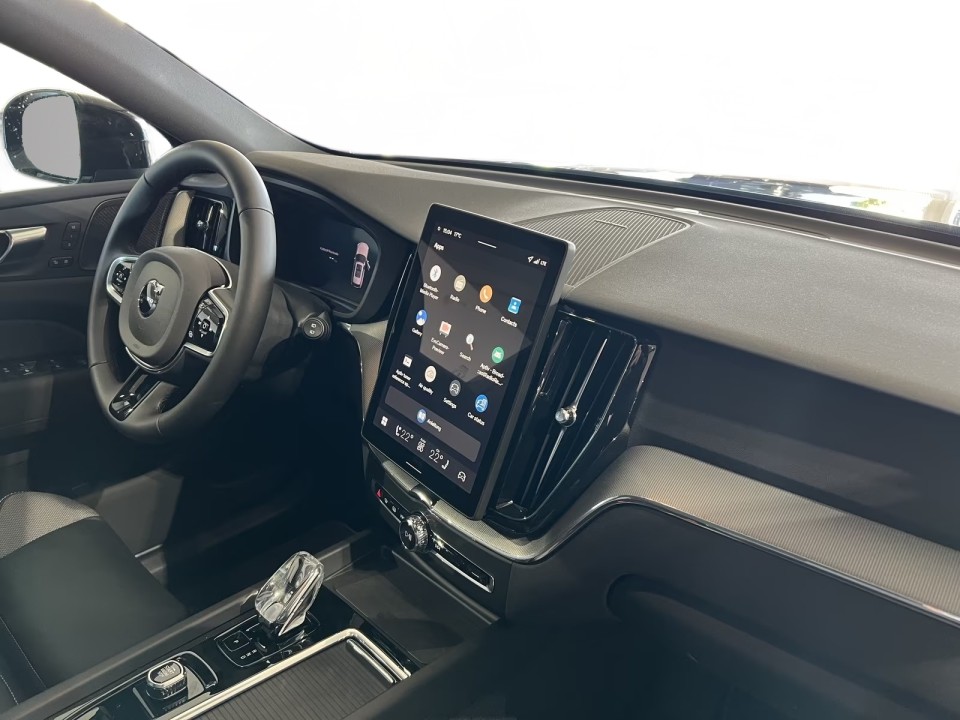 Volvo XC 60 T6 Recharge AWD Plus Black - foto 13