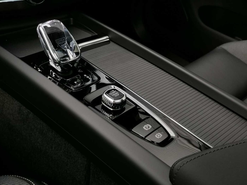 Volvo XC 60 T8 Recharge AWD Plus Dark - foto 10