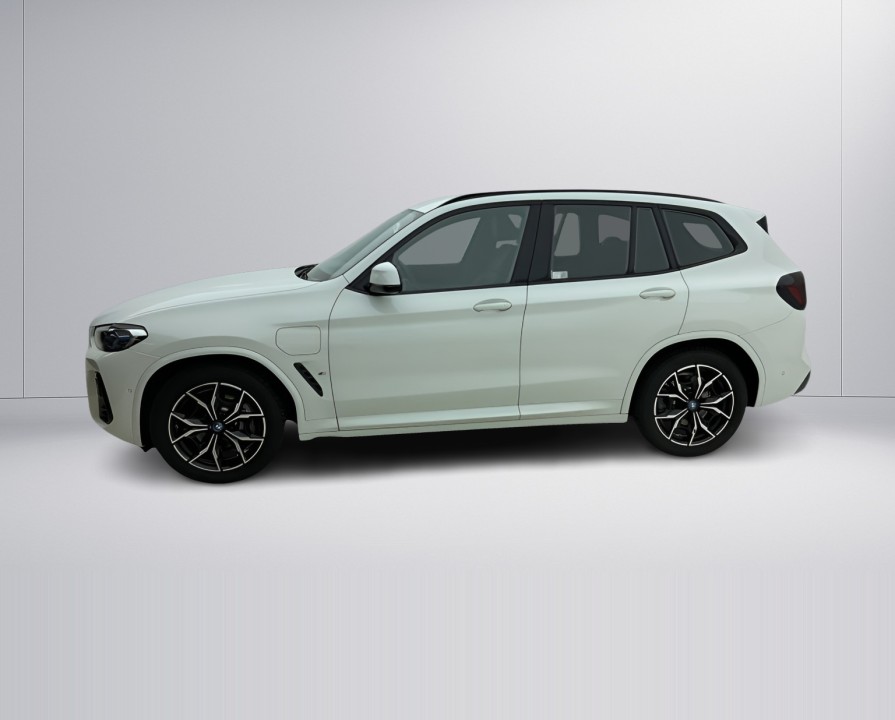 BMW X3 xDrive30e (4)