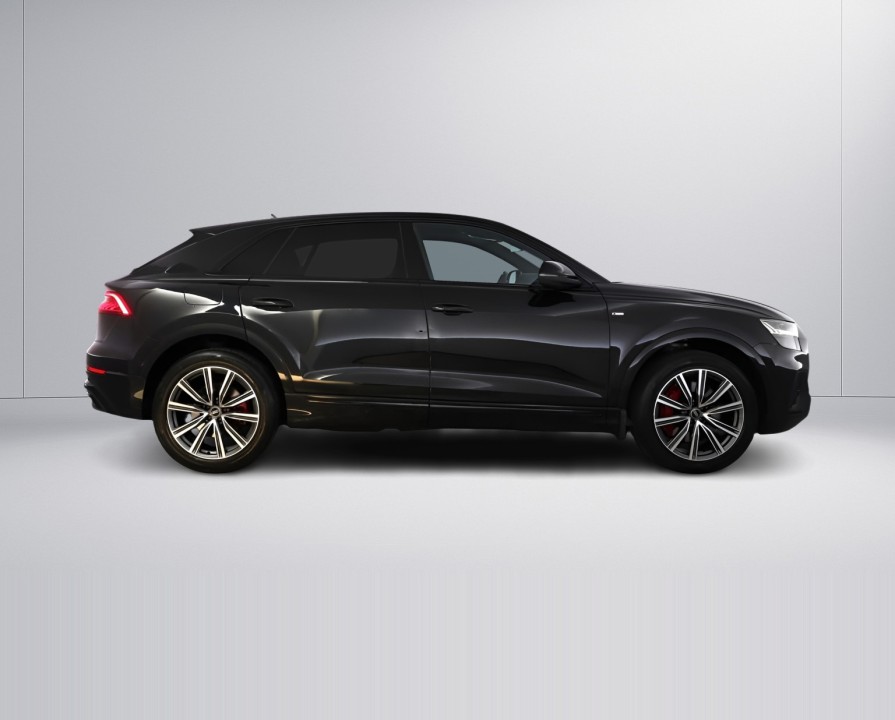 Audi Q8 60 TFSIe quattro tiptronic S-Line (2)