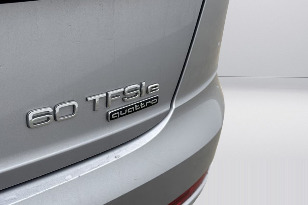 Audi Q8 60 TFSIe quattro tiptronic S-Line - foto 16