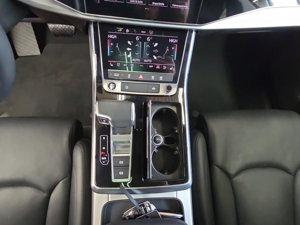 Audi Q8 55 TFSIe quattro - foto 15