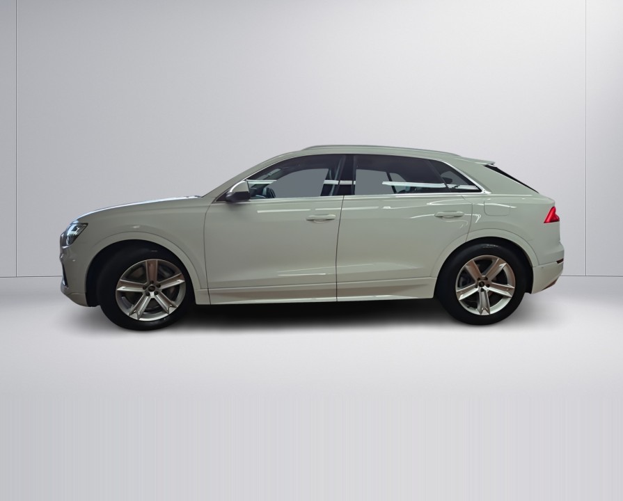 Audi Q8 55 TFSIe quattro - foto 6
