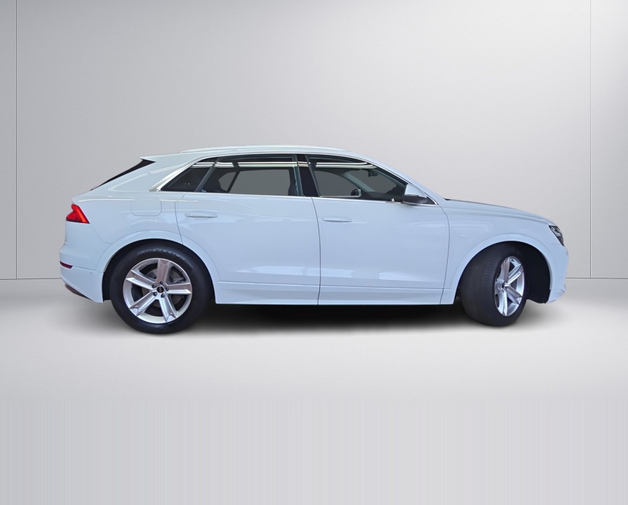 Audi Q8 55 TFSIe quattro (2)