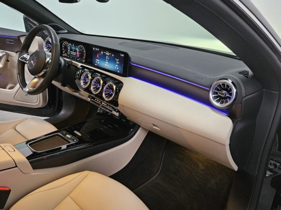 Mercedes-Benz CLA 220 4MATIC - foto 10