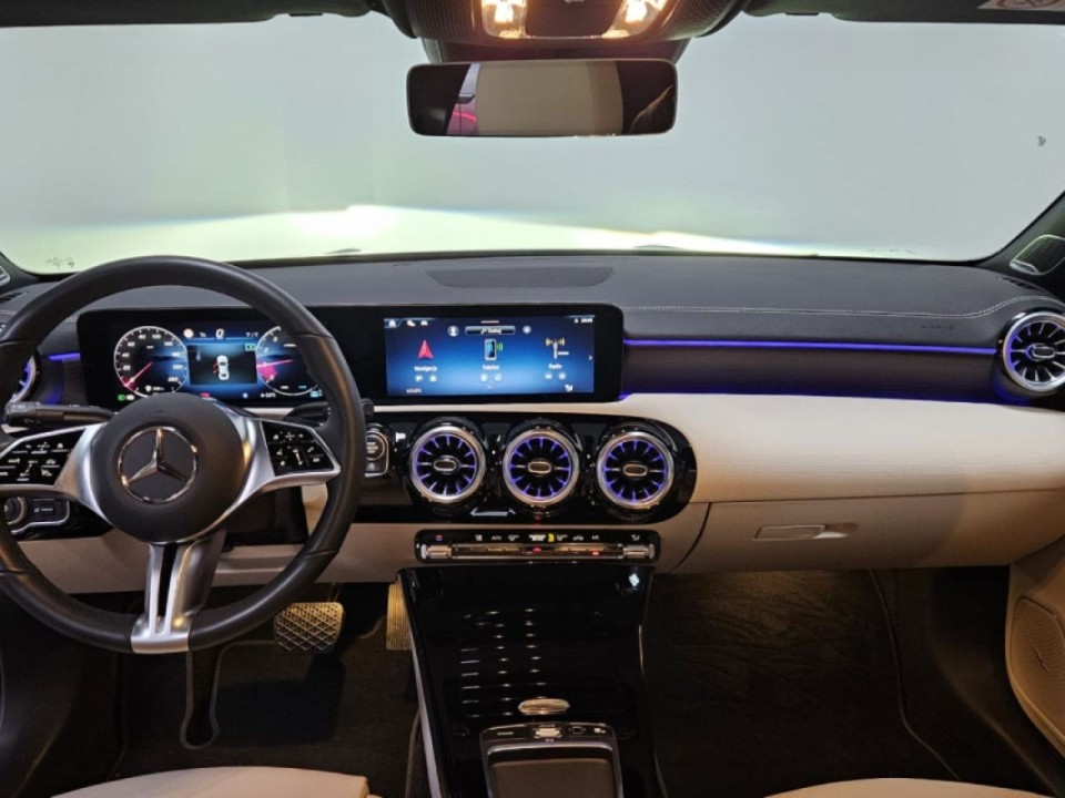 Mercedes-Benz CLA 220 4MATIC - foto 8