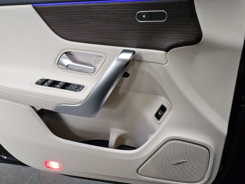 Mercedes-Benz CLA 220 4MATIC - foto 16