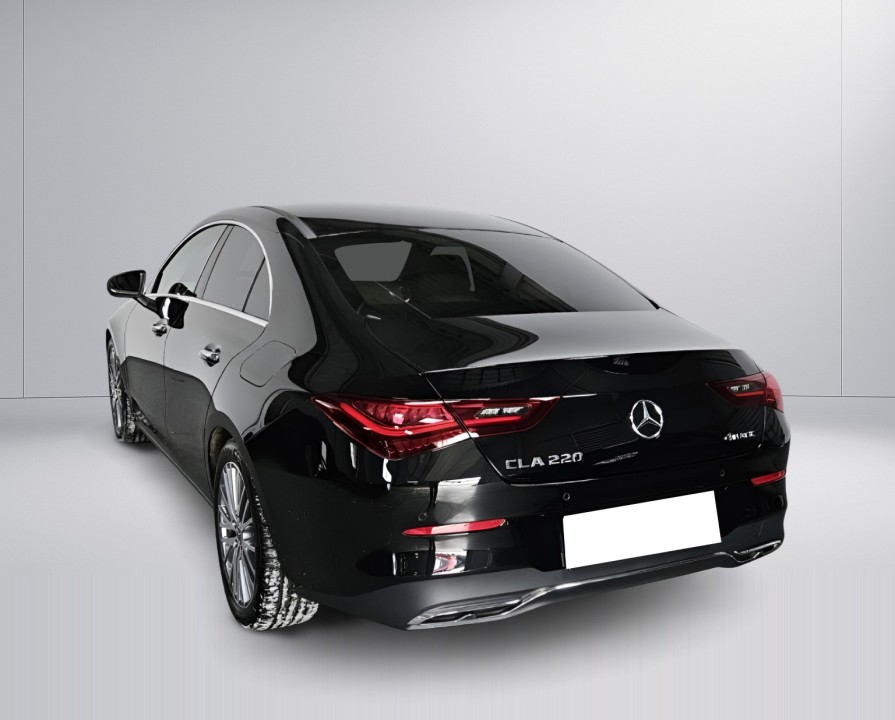 Mercedes-Benz CLA 220 4MATIC (5)