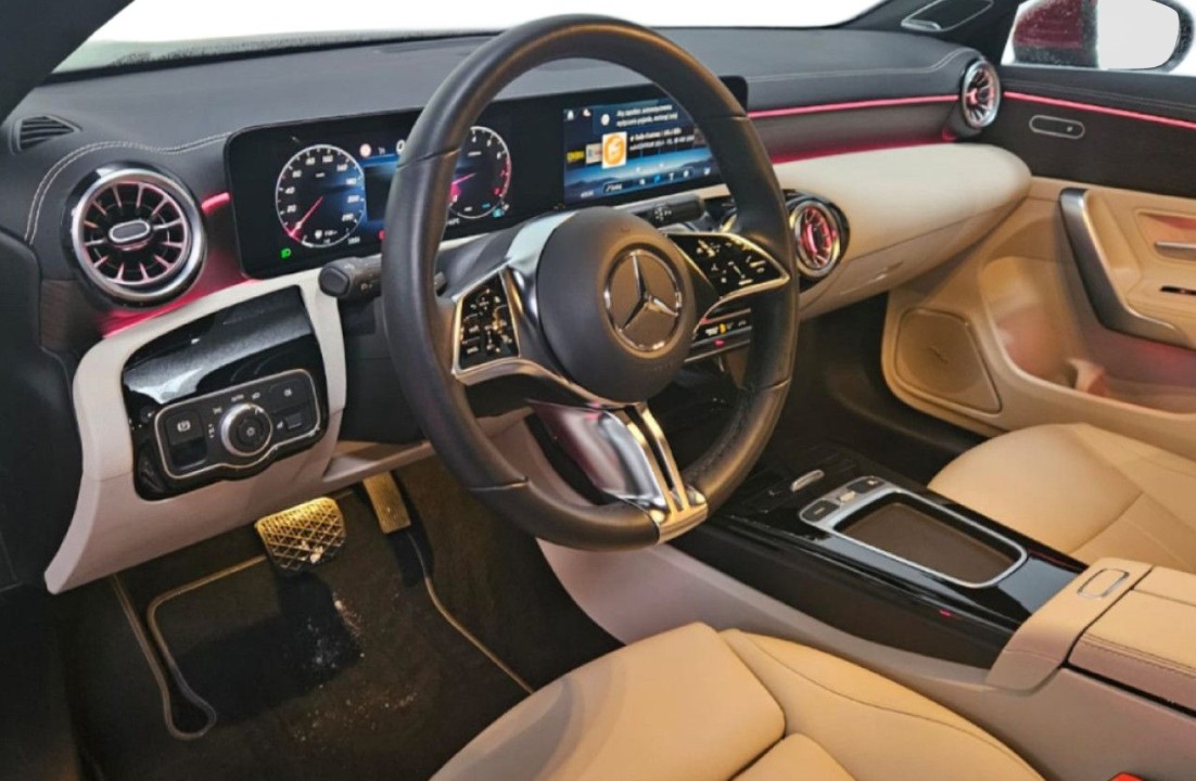 Mercedes-Benz CLA 220 4MATIC - foto 14