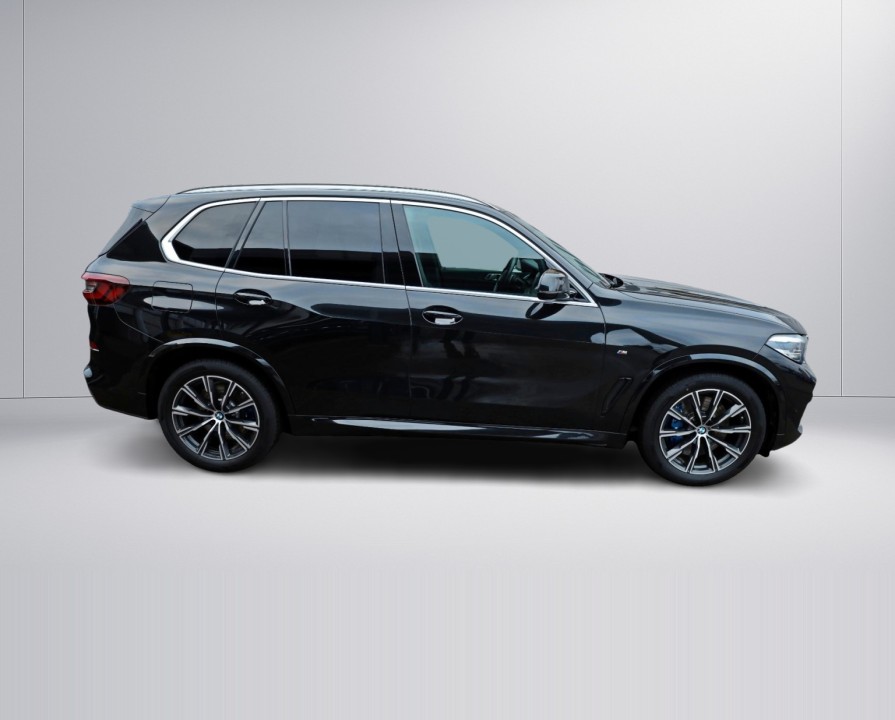 BMW X5 xDrive45e M-Sport (2)