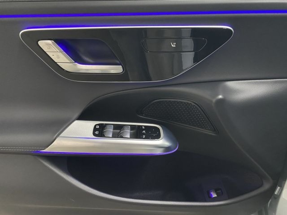 Mercedes-Benz E 300de 4MATIC AMG - foto 14