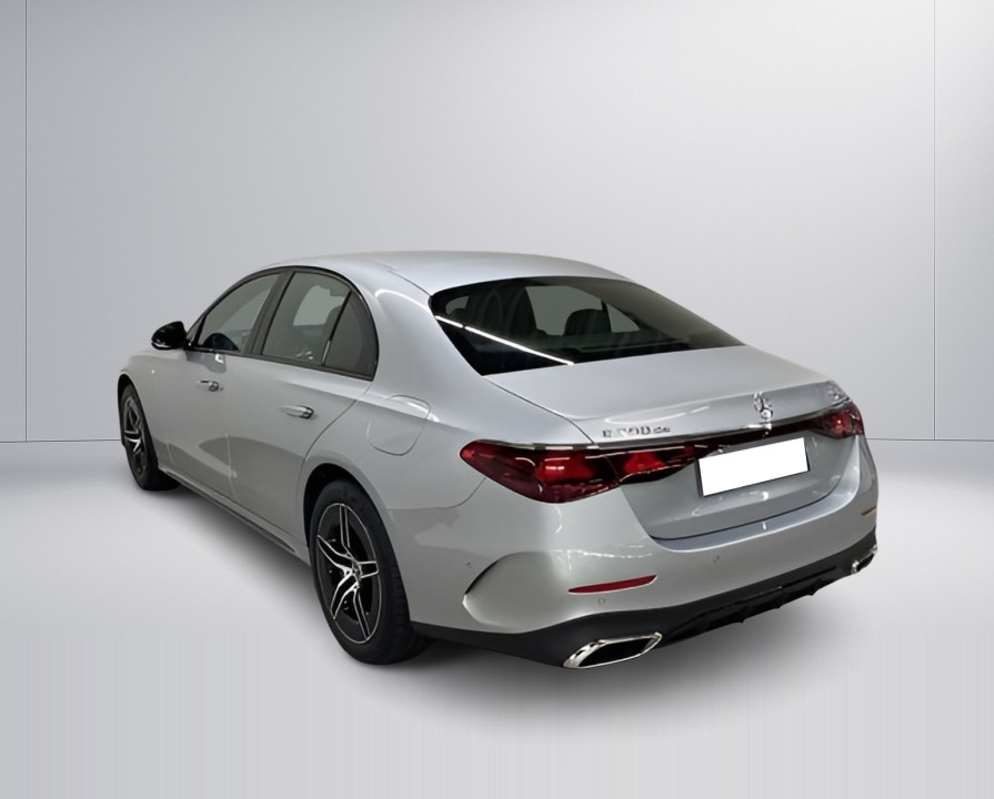 Mercedes-Benz E 300de 4MATIC AMG (5)