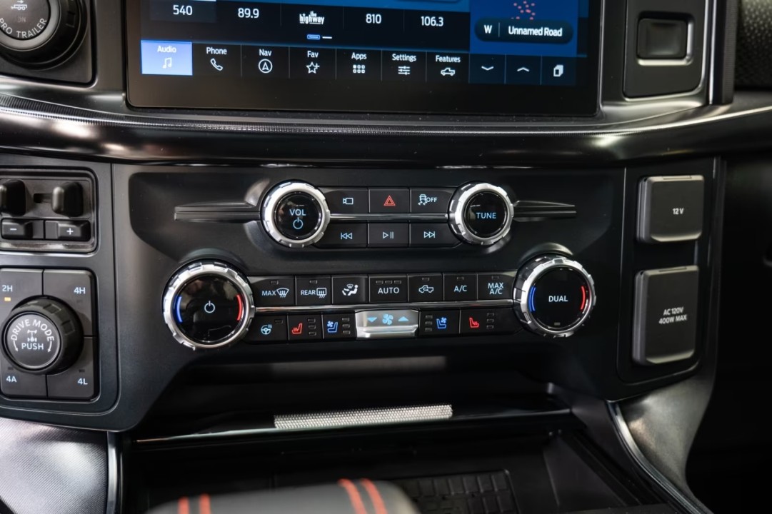 Ford F150 Raptor - foto 9