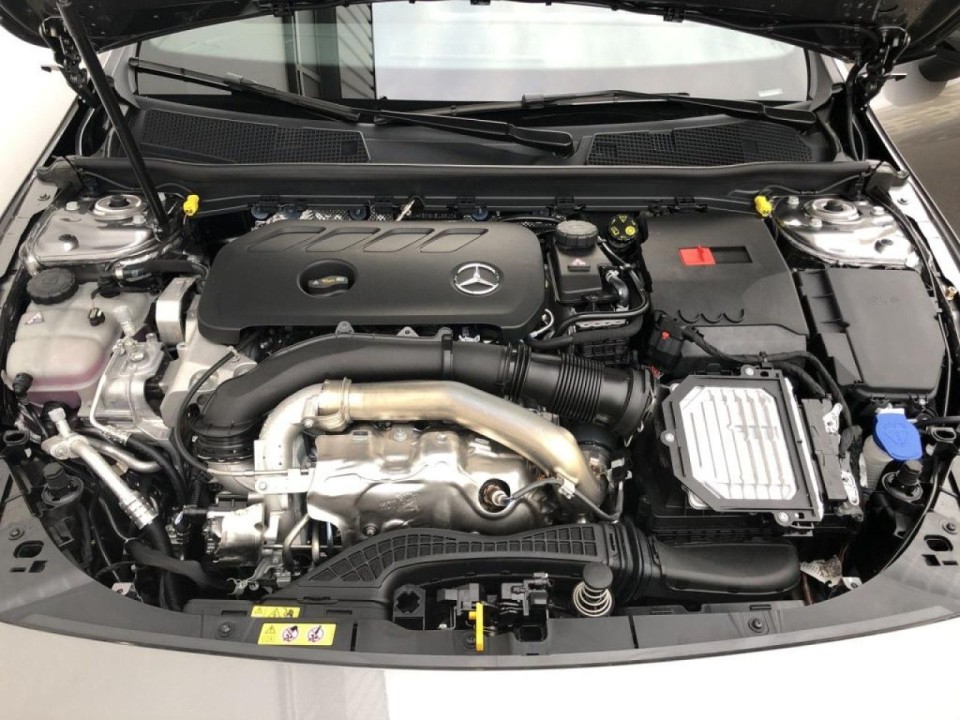 Mercedes-Benz CLA 220 4MATIC AMG Line - foto 12