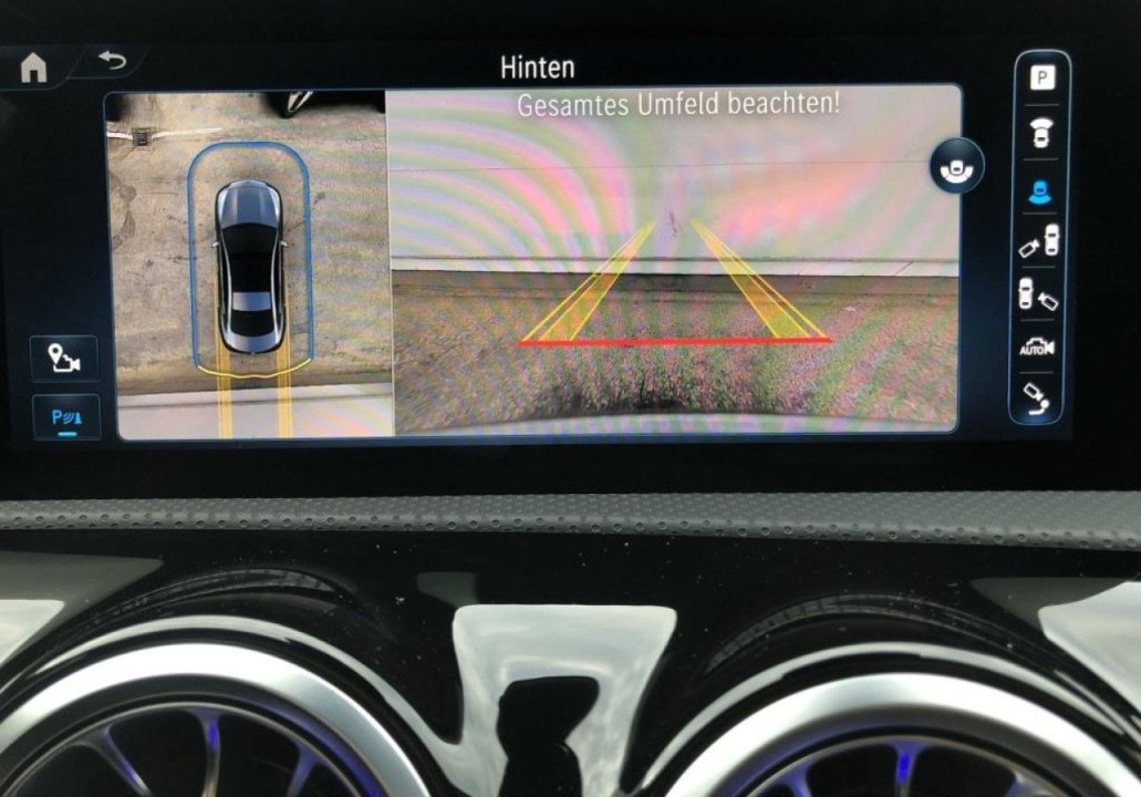 Mercedes-Benz CLA 220 4MATIC AMG Line - foto 8