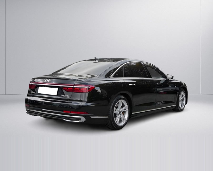 Audi A8 55 TFSI Quattro (2)