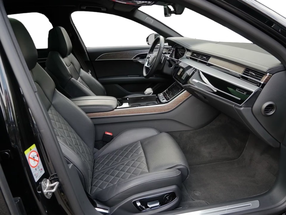 Audi A8 55 TFSI Quattro - foto 8