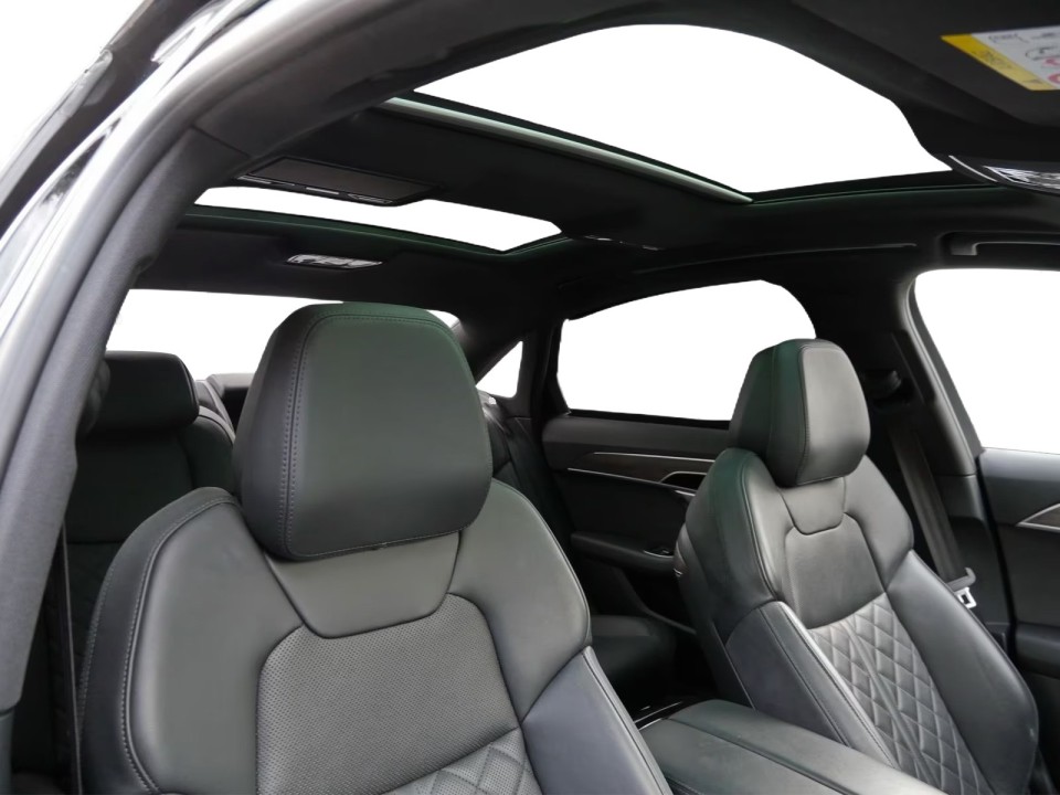 Audi A8 55 TFSI Quattro - foto 16