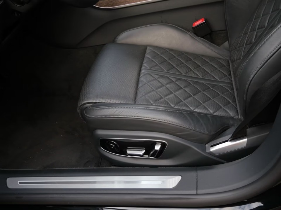 Audi A8 55 TFSI Quattro - foto 18