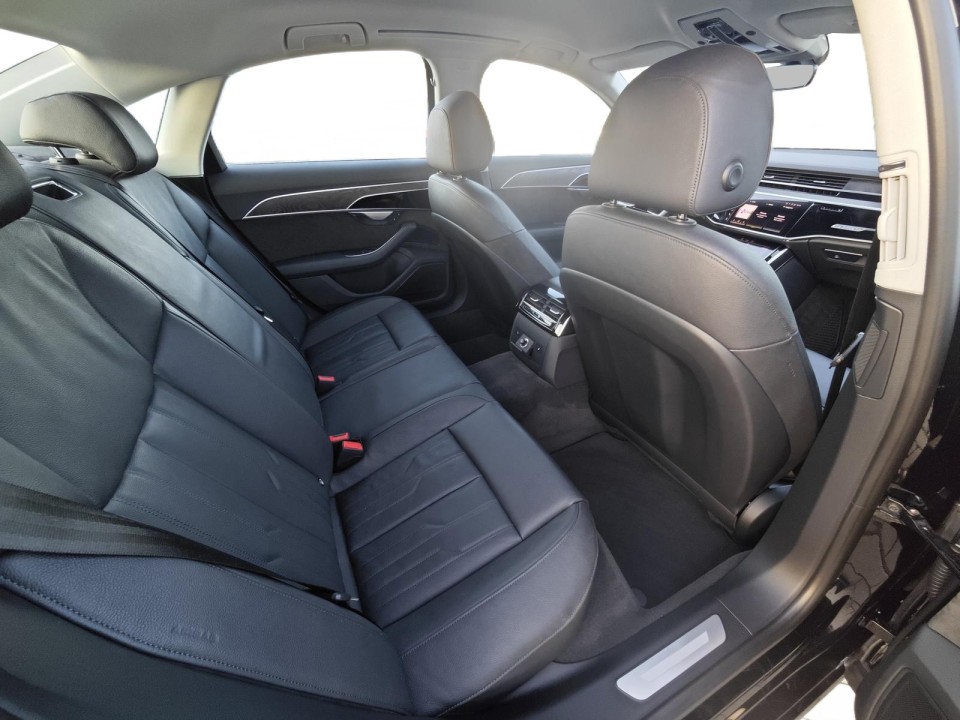 Audi A8 50 TDI Quattro - foto 10