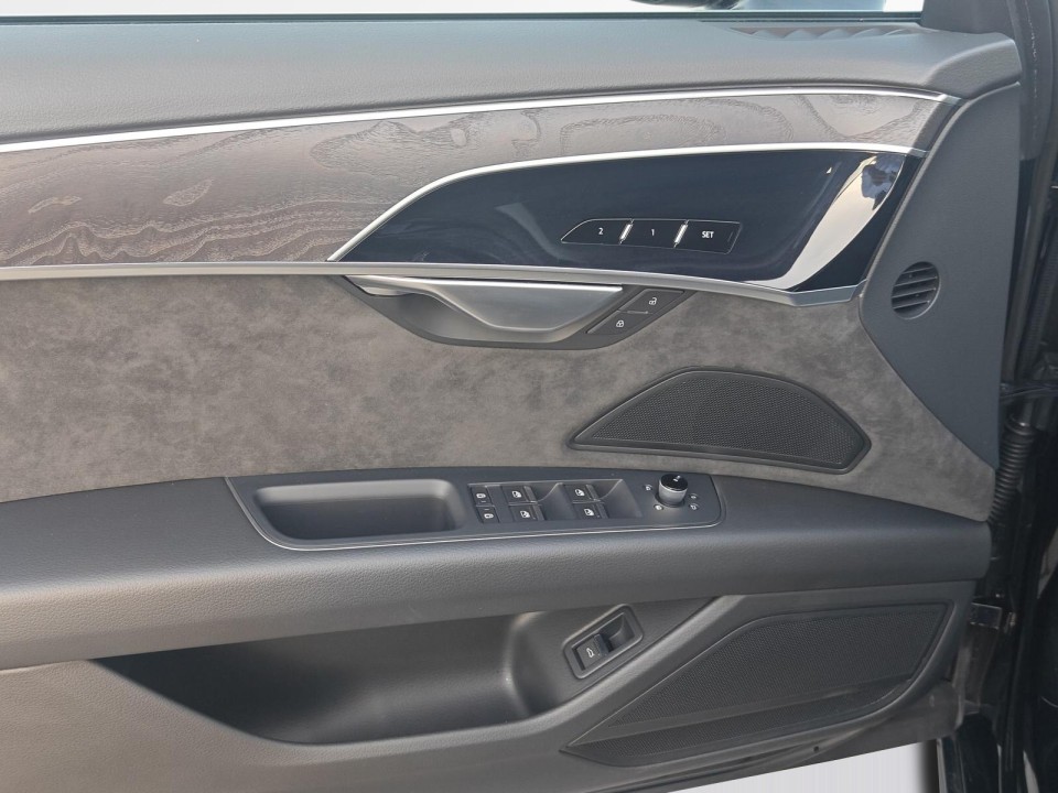 Audi A8 50 TDI Quattro - foto 19