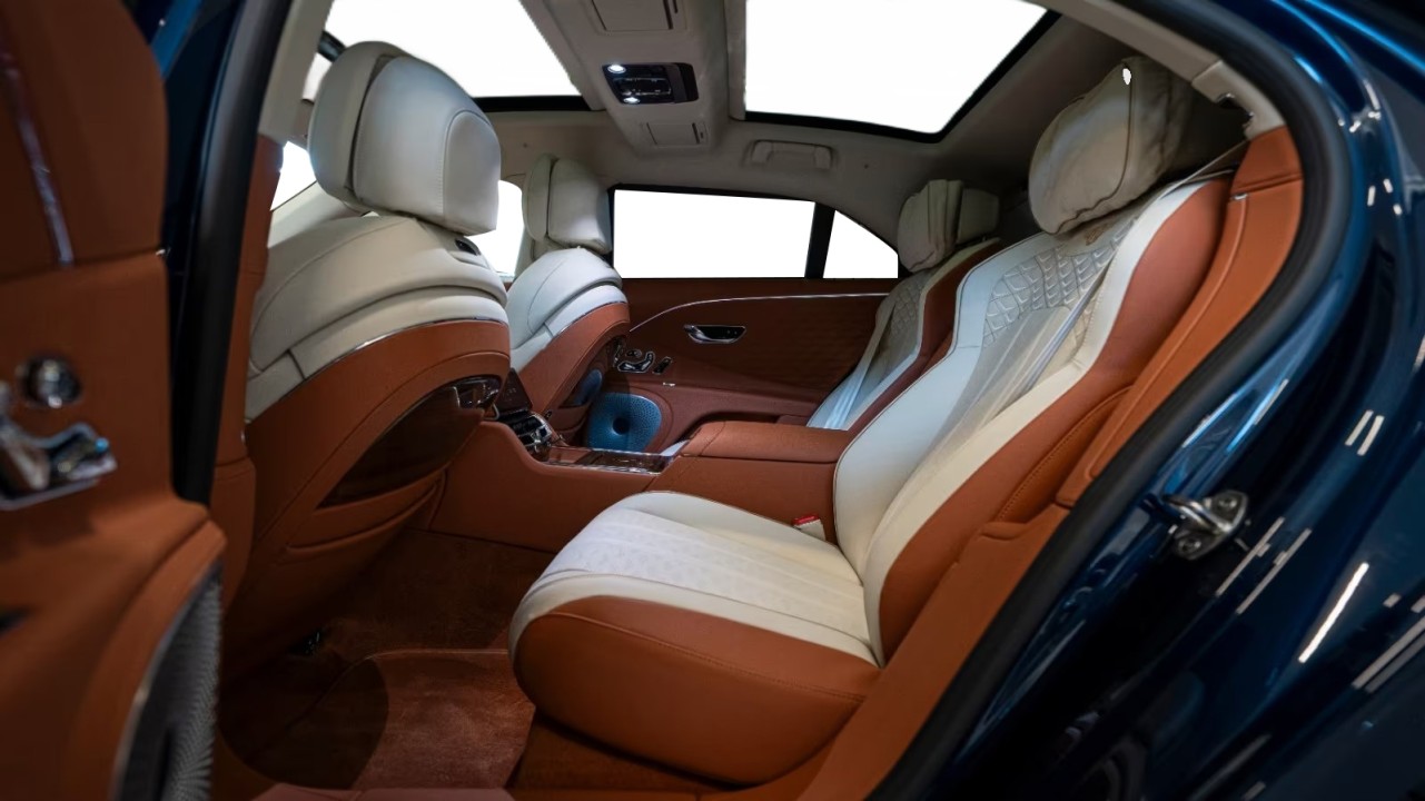 Bentley Flying Spur Mulliner - foto 12