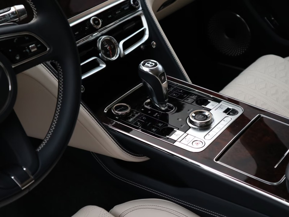 Bentley Flying Spur - foto 15