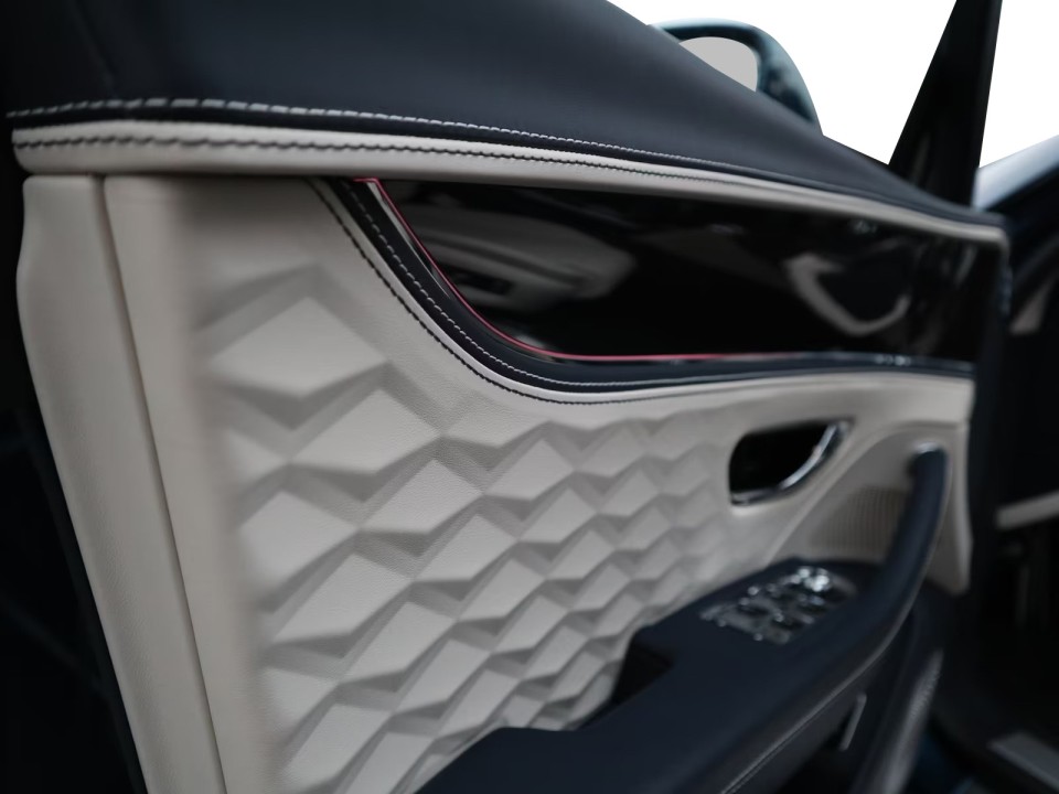 Bentley Flying Spur - foto 25