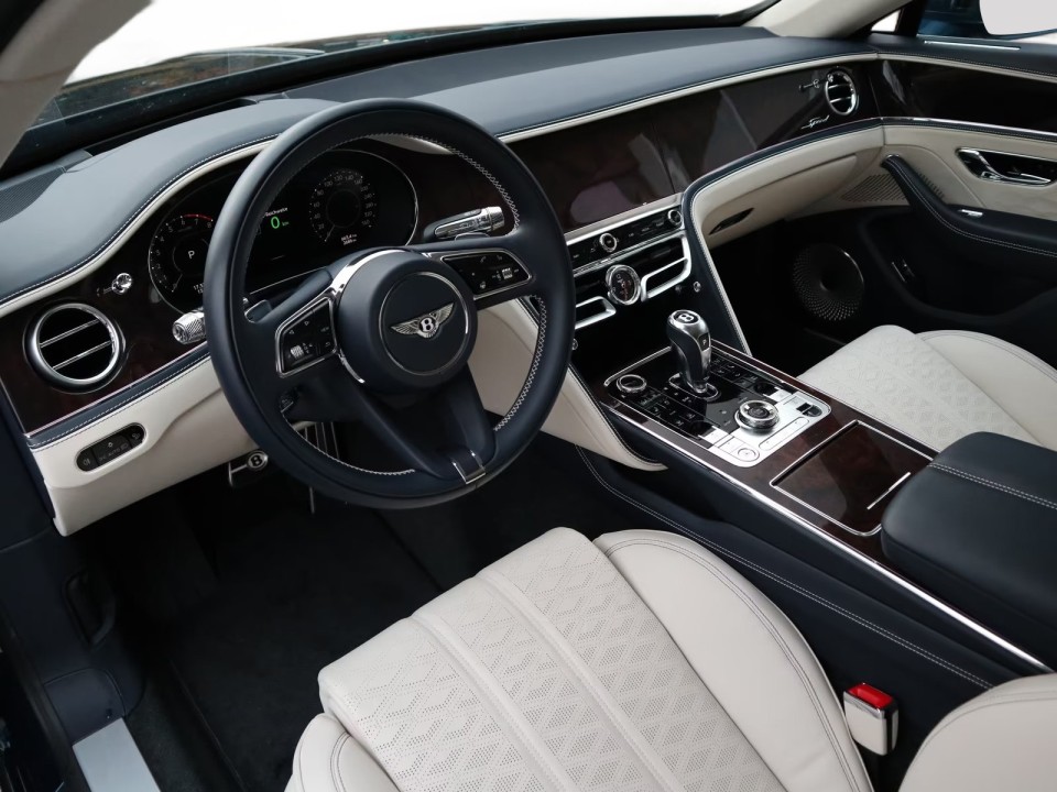 Bentley Flying Spur - foto 10