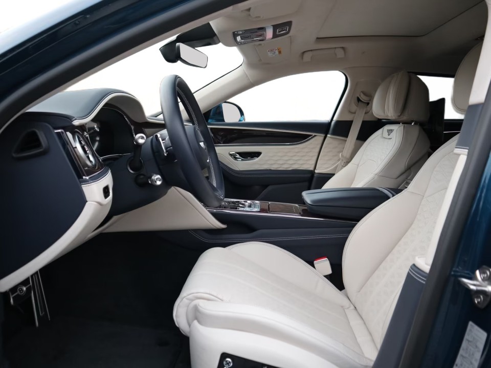 Bentley Flying Spur - foto 13