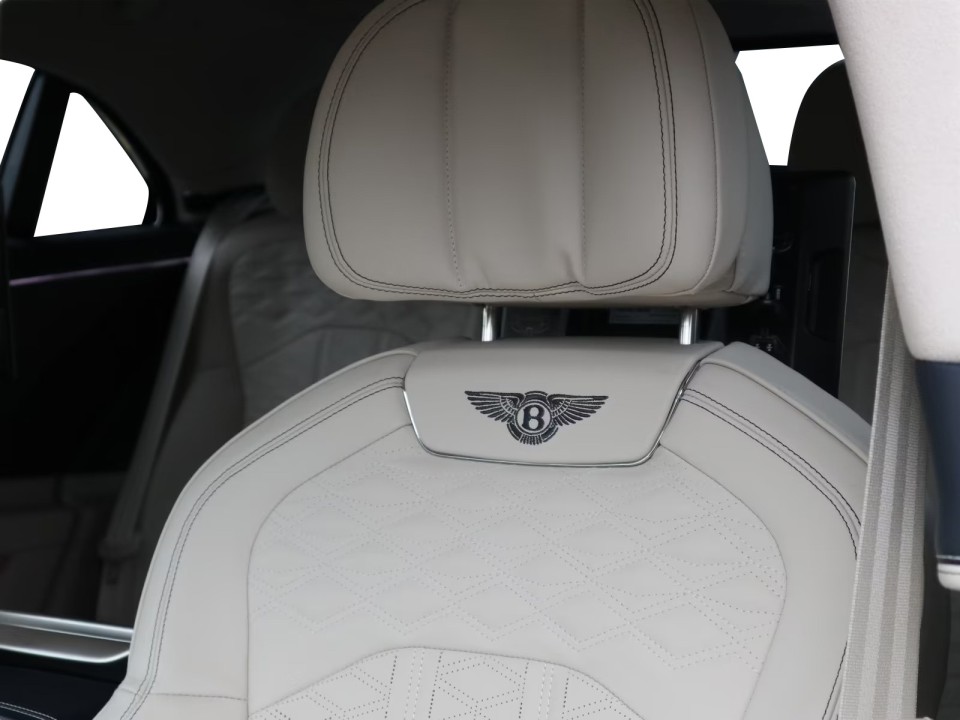 Bentley Flying Spur - foto 20