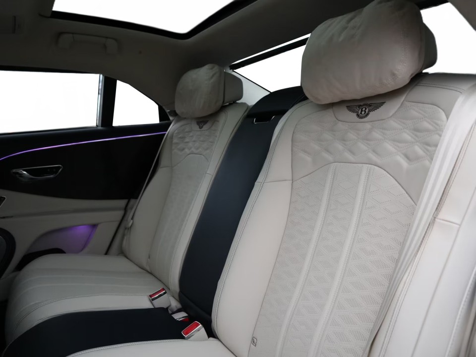 Bentley Flying Spur - foto 22