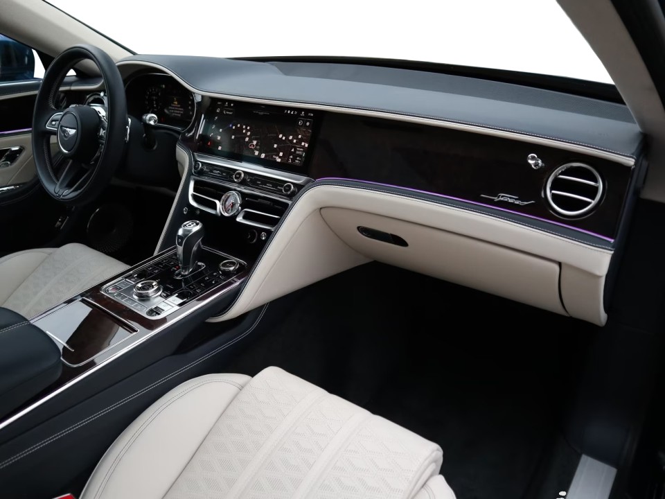 Bentley Flying Spur - foto 12