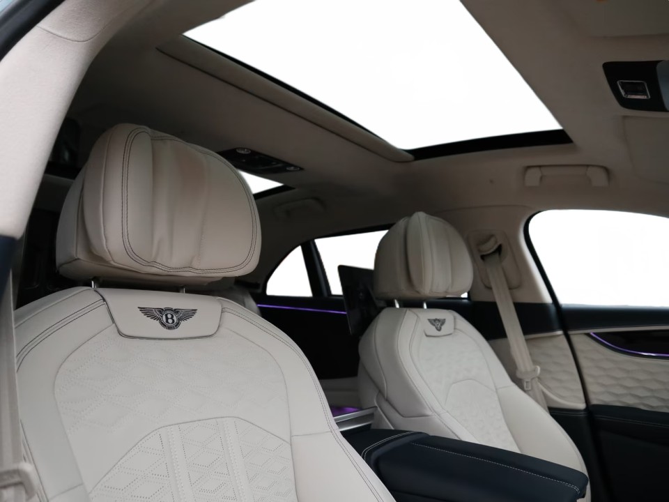 Bentley Flying Spur - foto 19