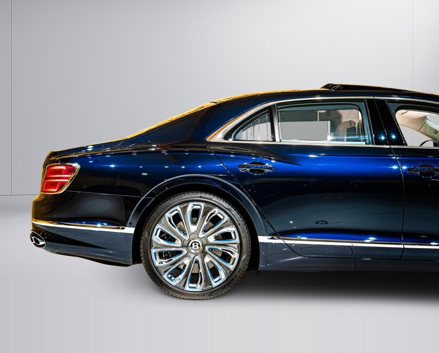 Bentley Flying Spur Mulliner - foto 29