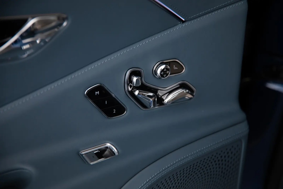 Bentley Flying Spur Mulliner - foto 22