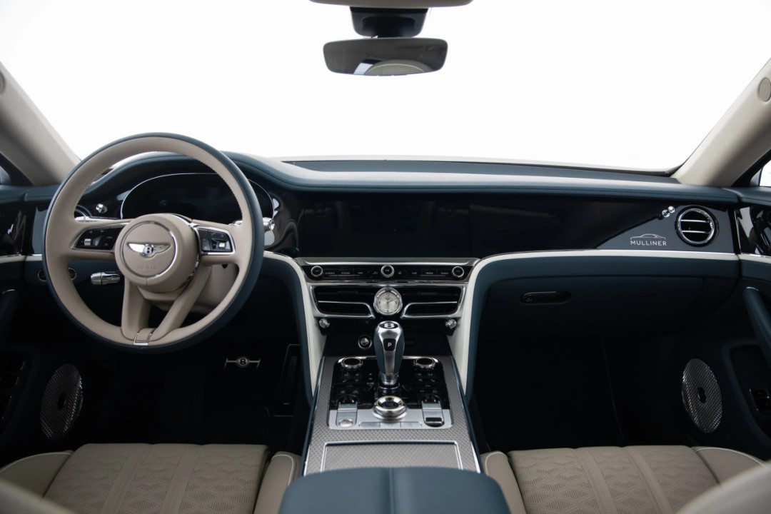 Bentley Flying Spur Mulliner - foto 17