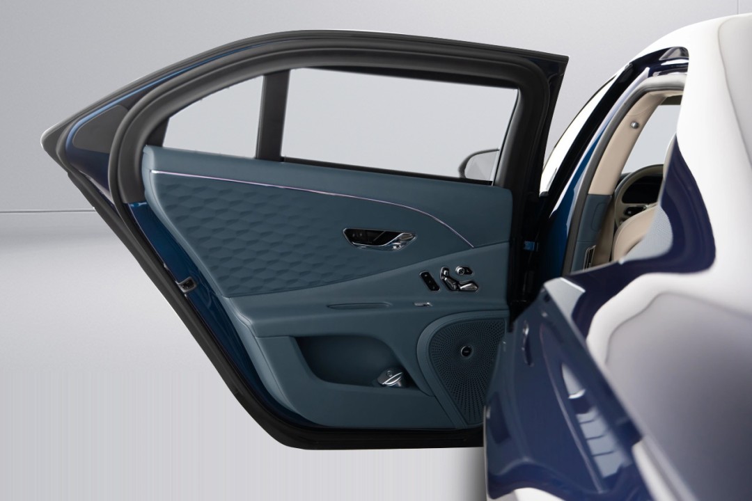 Bentley Flying Spur Mulliner - foto 30