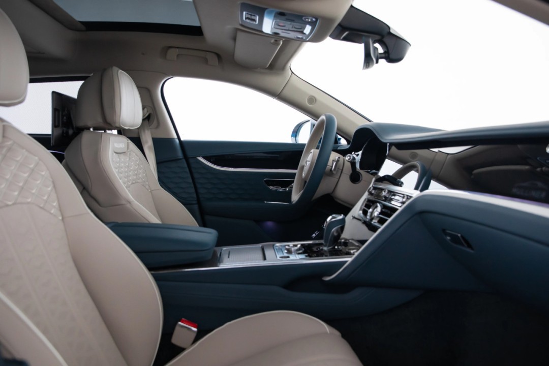 Bentley Flying Spur Mulliner - foto 9