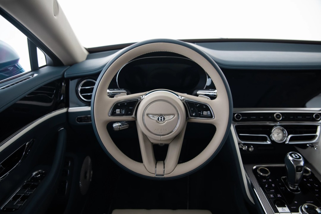 Bentley Flying Spur Mulliner - foto 15