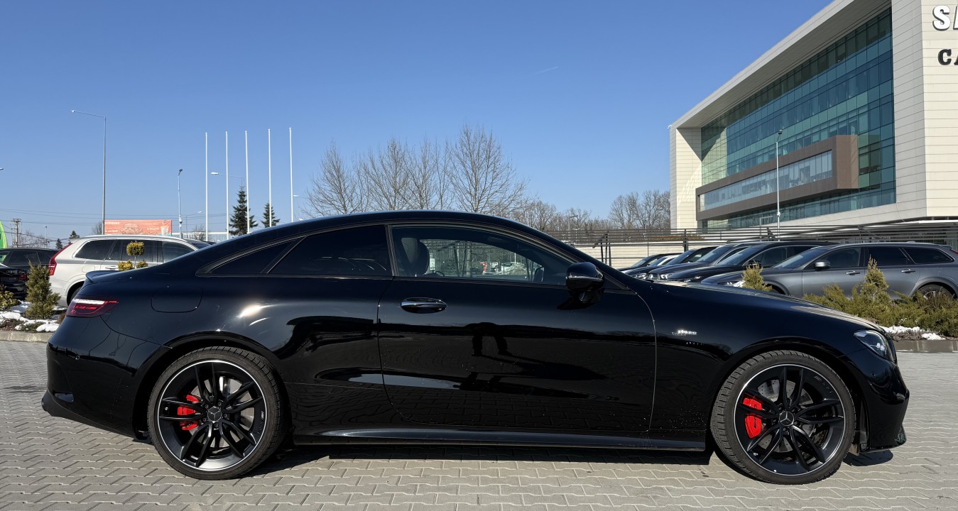 Mercedes-Benz E Coupe AMG 53 4MATIC+ (2)