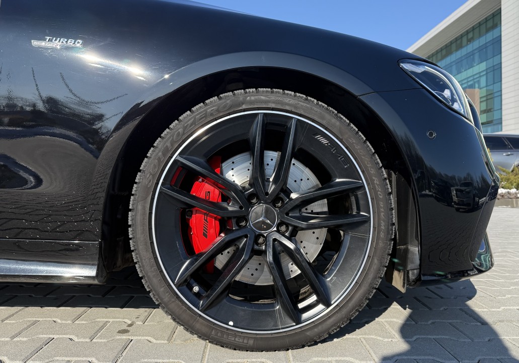 Mercedes-Benz E Coupe AMG 53 4MATIC+ - foto 24